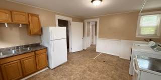 2 bedroom duplex in the highlands! Gallery 16