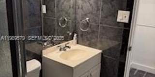 321 Wilson St Gallery 4