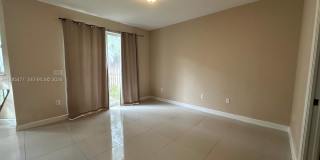 1026 NE 207th Ter Gallery 3