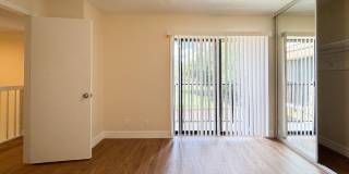 Newly Remodeled 2 bedroom 2.5 bath near Millenia Mall Gallery 19