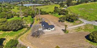 Beautiful Gated Country Property Gallery 1