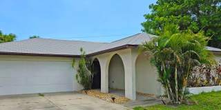 PET FRIENDLY!! 3/2 Pool Home Gulf Gate Gallery 1