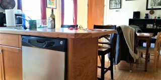 Nicely renovated 4 bed next to Porter Square and the Commuter Rail in Somerville! Gallery 4