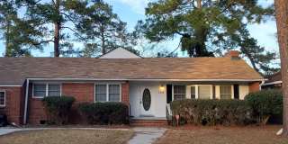 4 Bedroom Home- Just outside HAAF Gallery 1