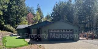 321 E. Vine Maple Lane Gallery 1