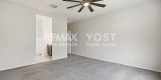 Beautiful Kitchen, Open Layout, and Room to Relax! Gallery 11