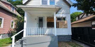 Two Bedroom Single Family Home! Gallery 1