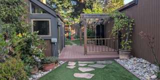 225 Jason WAY Gallery 1