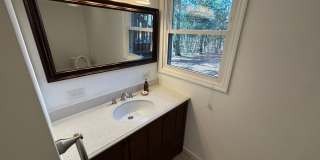 Room in 6 Bedroom Home at Oak Park Rd Gallery 48