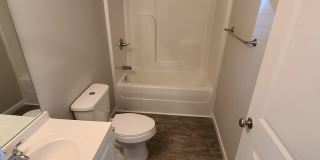 Knoxville 37917 - 3 bedroom,  2 bath home - Call Sharon Arnwine 865-313-7215 (cell) or 865-693-3232 (office). Gallery 10