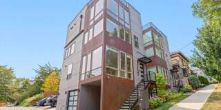 2409 East Thomas Street Gallery 36