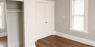Lower 2 Bedroom Duplex Great Location! Gallery 10