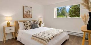 Beautiful 2 bed with private patio and outdoor space Gallery 15