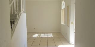3982 ROUND WOOD Street Gallery 4