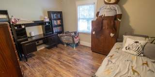 Modern 4bd Home - Fully Furnished Utilities Included Gallery 22