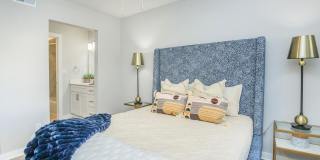 The Julep Gallery 75