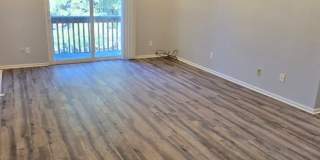 Beautifully Renovated Two Bedroom Condo in Ladue School District Gallery 9