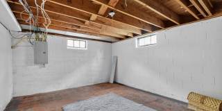 5428 E 10th Street Gallery 26