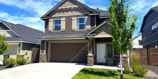 4BR - 2.5 BA SE Bend home in great neighborhood with park and pool! Gallery 1