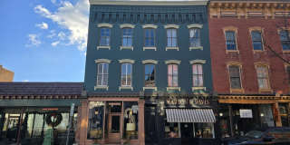 33 Main Street unit: 3 Gallery 1