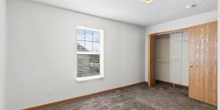 Modern 3 BR Townhome in North Normal—Low Maintenance, High Comfort! Gallery 12