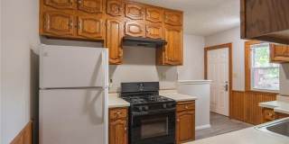 3555 Queen Ave N Gallery 2