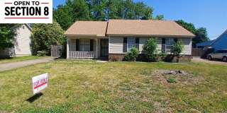 Charming 3BR/2BA in Riverdale | Modern LVP Gallery 1