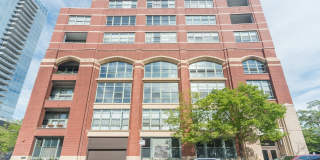 2001 S CALUMET Avenue 2001 S CALUMET Avenue Gallery 1