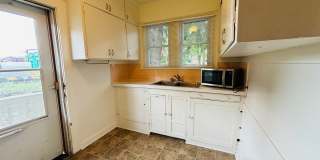 2 Bedroom 1 Bath Duplex Gallery 11