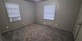 4 bedroom, 1.5 baths Gallery 12