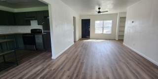 Beautifully Remodeled 3 Bed / 2 Bath Home with Large Backyard Gallery 6