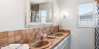 Furnished Balboa Peninsula Point Cottage Home | Available November 1st – April 30th Furnished Balboa Peninsula Point Cottage Home | Available November 1st – April 30th Gallery 31
