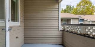 The Docks at Redmond Lakeview Gallery 42