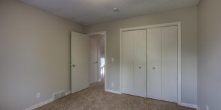 Convenient location! Side Split in Western Omaha. Gallery 6