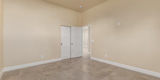 1908 E Harvard Street Gallery 10