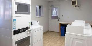 One Bedroom Condo Walking Distance to CU with Fenced Backyard and Flatiron Views! Gallery 25