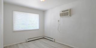 Holmes Flatz Gallery 6