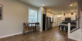 Newly Renovated 2 Bed, 2.5 Bath Furnished Home in Columbus Gallery 12