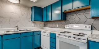 2-BEDROOM TOWNHOME IN ALAMO HEIGHTS Gallery 9