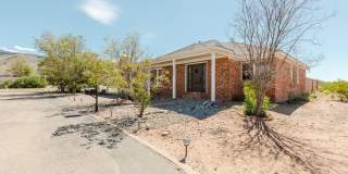 3 Bedroom 2 Bath With A Mountain View Home! Gallery 1