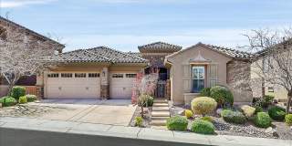 Stunning 1-story home in the prestigious Club at Madeira Canyon guard gated community! Gallery 1
