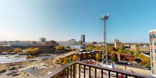 300 East LaSalle Gallery 11