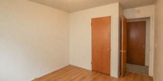4-Bedroom House with Fenced Backyard **Fresh Paint and New Flooring Gallery 20