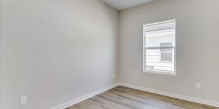 Beautiful Three Bedroom, Two Bathroom Gallery 21