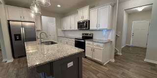 Updated 3 Bedroom Townhome with Harrisburg Schools Gallery 3