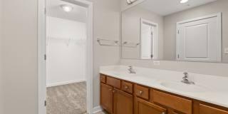 Kingston Pointe Apartments Gallery 6