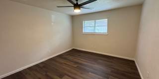 Stunning and trendy 3 bed 2 bath 2 car garage in Moore! Gallery 11