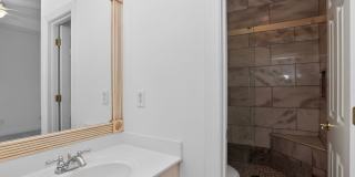 Luxury living in 5BR/5BA with Finished basement in Alpharetta Gallery 32