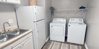 Pine Grove Apartments Gallery 5