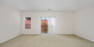 Roebling Row Gallery 75